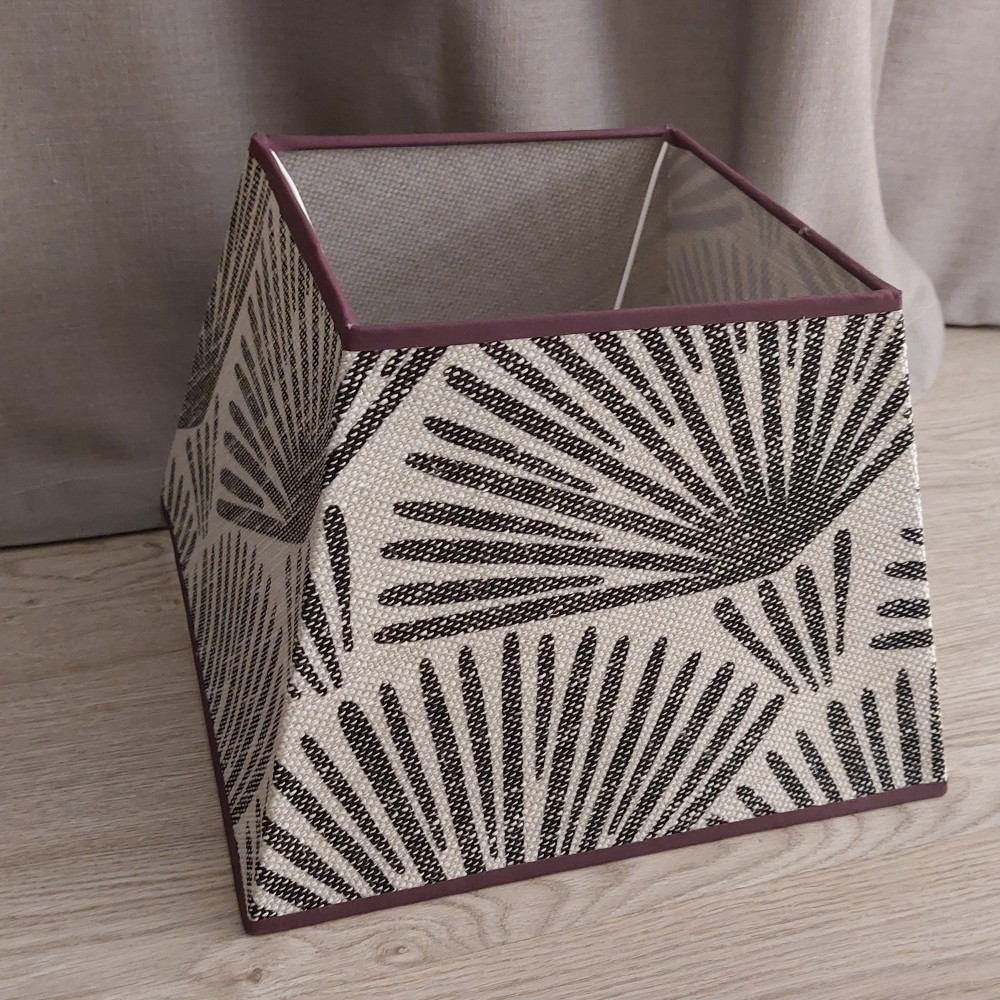 Pantalla Piramidal 30*22*20 cm Kofi  - 5