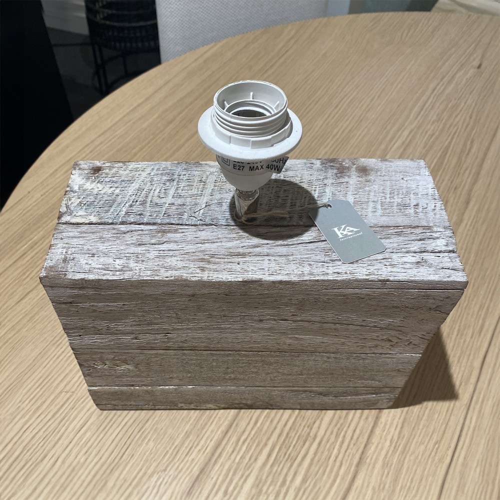 Lámpara de mesa de madera  - 2