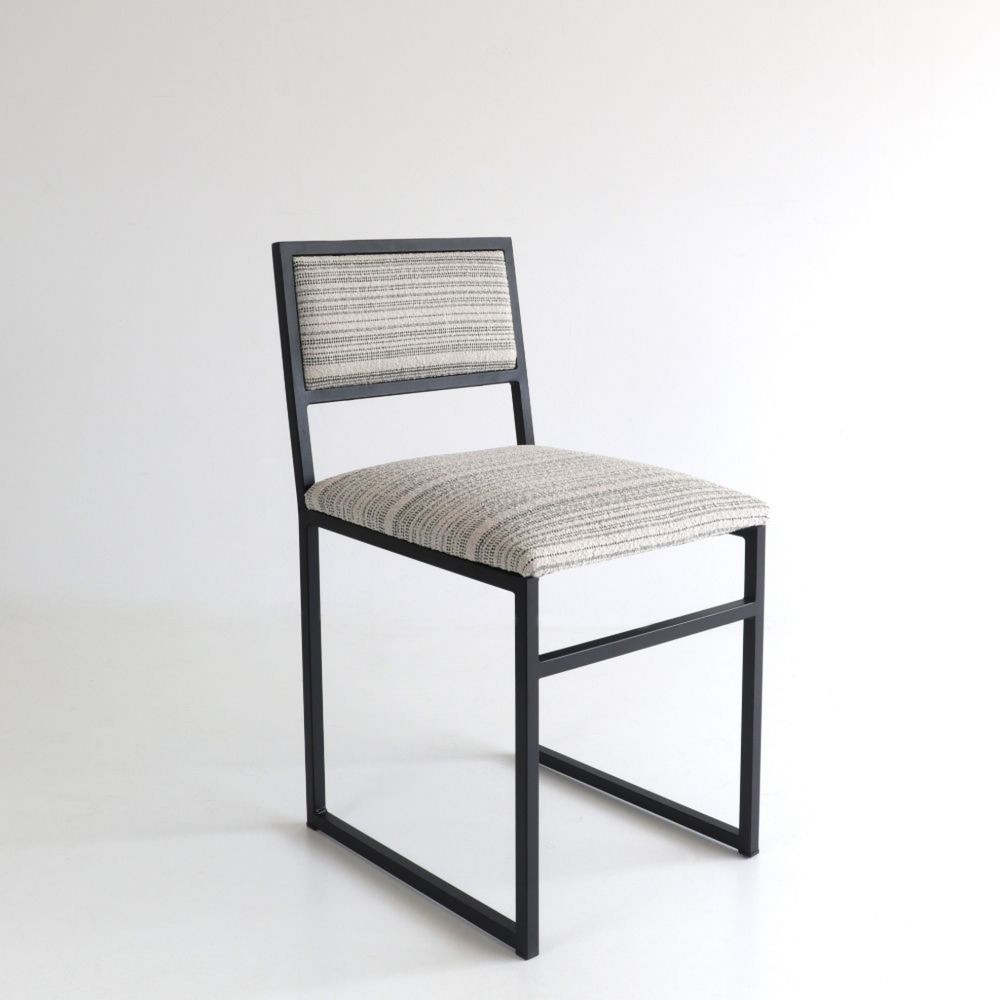 Silla Treviso con tela Grifona y estructura de metal negra  - 20