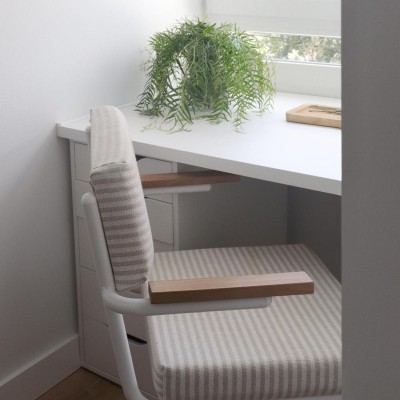 Teolo armchair with Ryan fabric and white metal frame  - 33