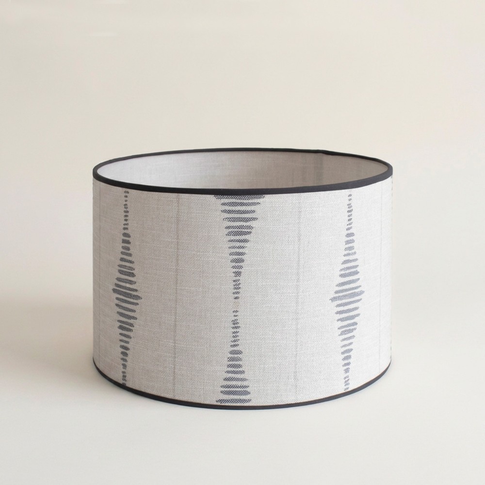 Pedro graphite cylindrical lampshade with piping  - 1